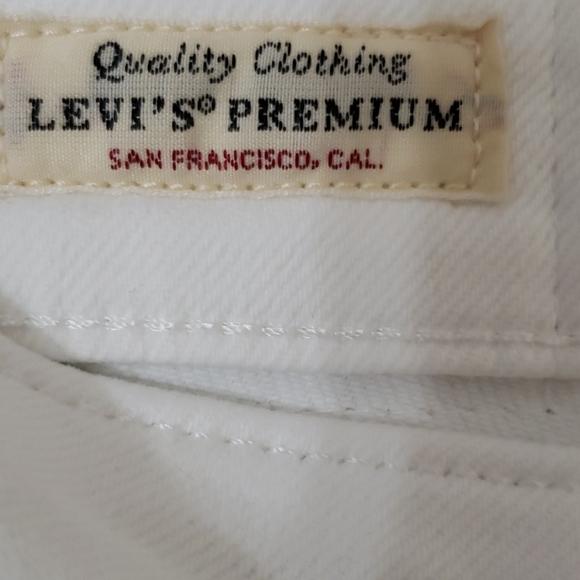 Levi's  High-Rise Skinny Ankle  Jeans - Picture 6 of 8